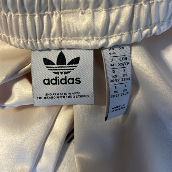 Adidas joggers - Picture 3 of 3